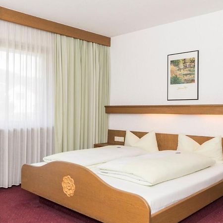 Donzdorf Gaestehaus Becher מראה חיצוני תמונה